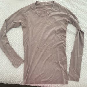 Lululemon long sleeve swiftly tech
